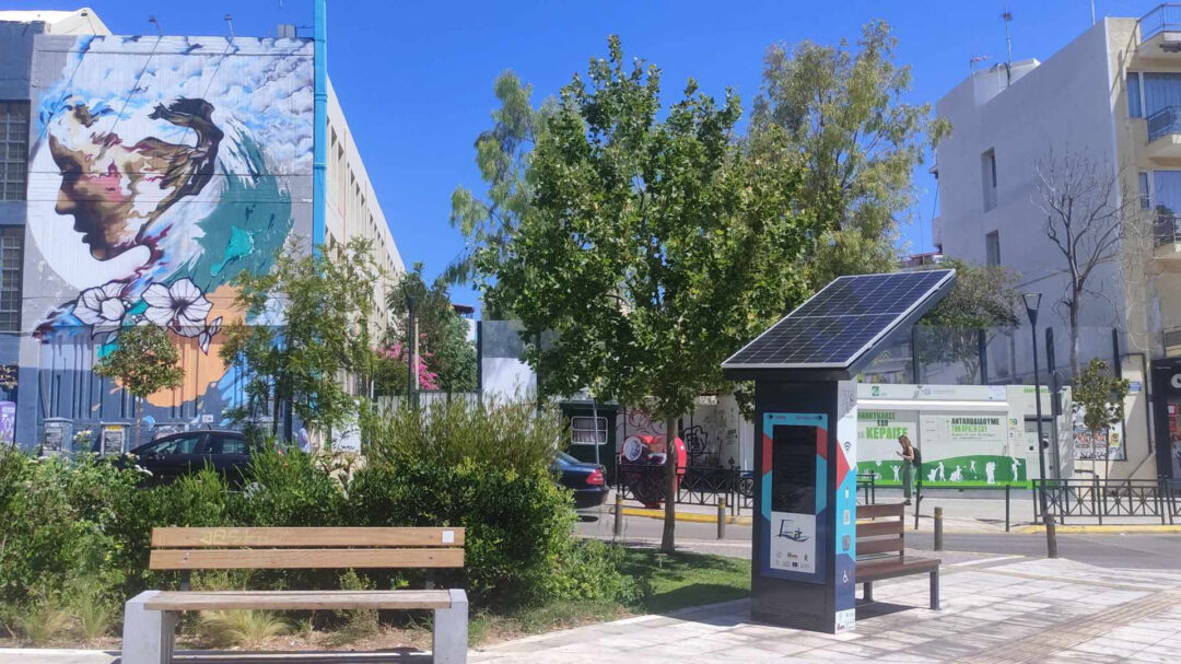 τα-παγκάκια-που-σκανάρουν-τους-ατμοσφ-563128660