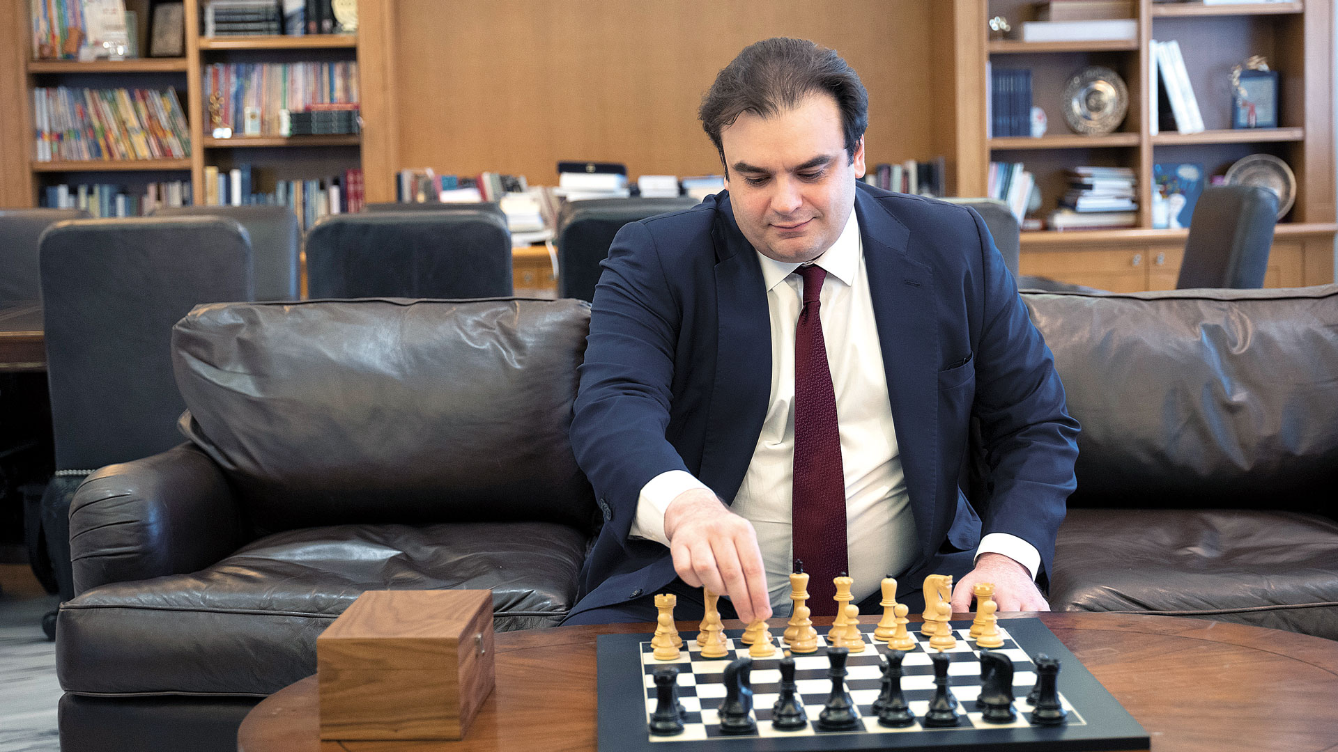 Διαβάστε στην «Καθημερινή της Κυριακής»-3