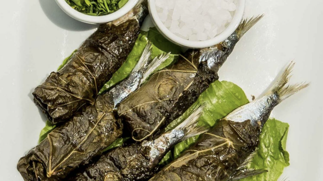 σαρδέλες-στο-αμπελόφυλλο-ψητές-563134012