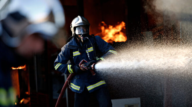 μεταξουργείο-στις-φλόγες-εγκαταλελε-563143378