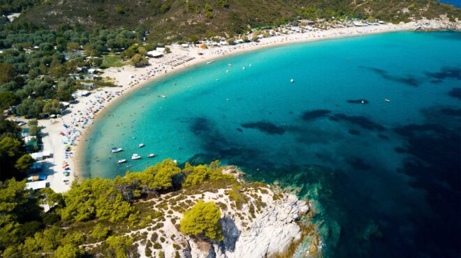 τα-καλύτερα-κάμπινγκ-στην-ελλάδα-για-ο-563141647