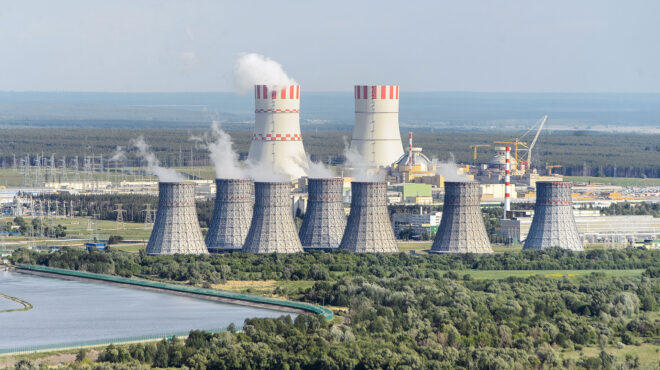 στο-τραπέζι-και-ρεύμα-από-πυρηνικές-μο-563105659