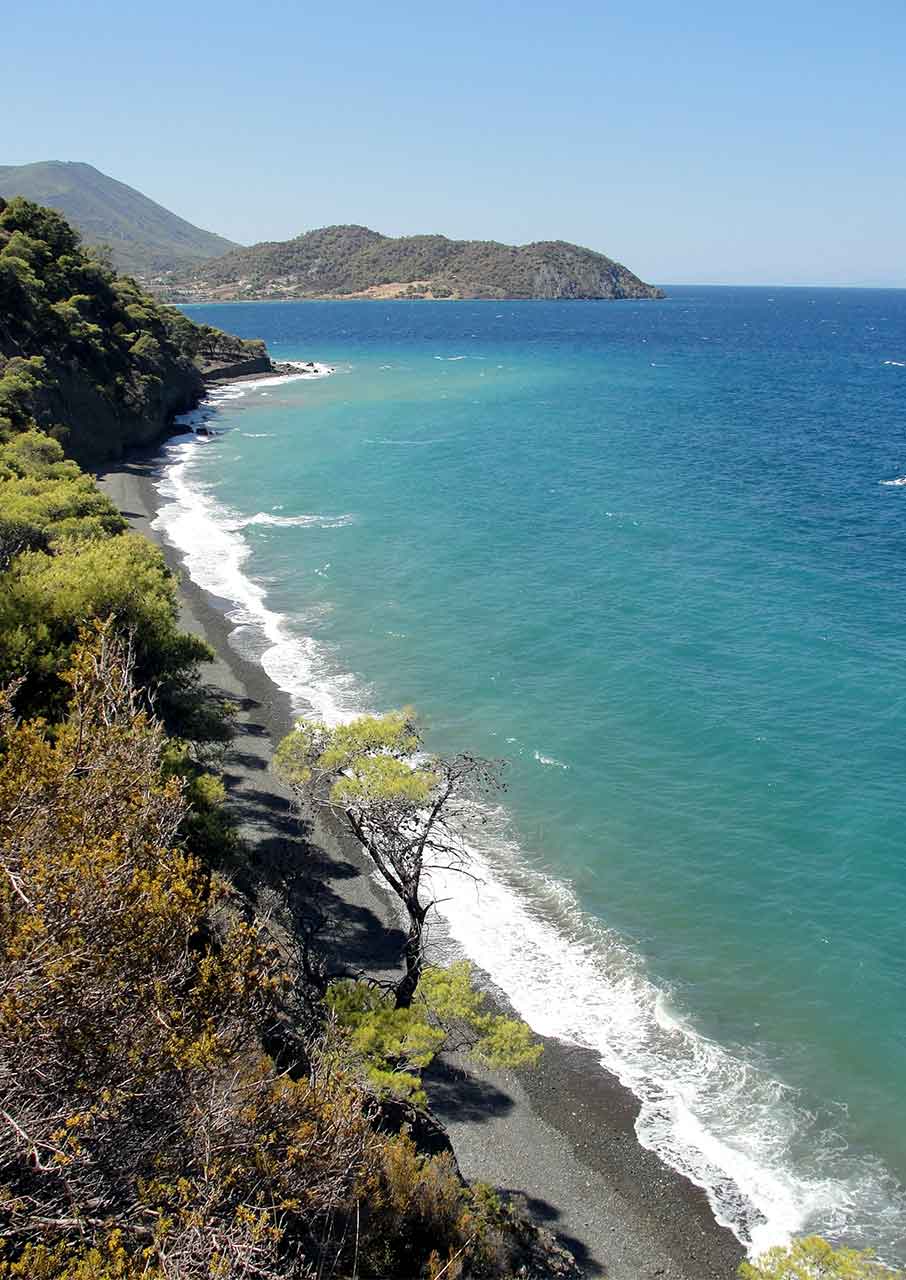 7 παραλίες στον Κορινθιακό για τις βουτιές του Αυγούστου-3