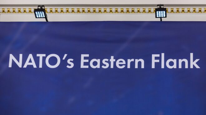 νατο-στρώνεται-ο-στρατιωτικός-διάδ-563115844