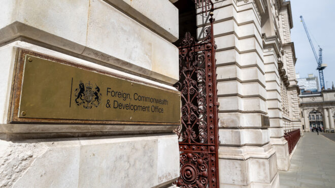 το-λονδίνο-προτρέπει-τους-βρετανούς-ν-563151385