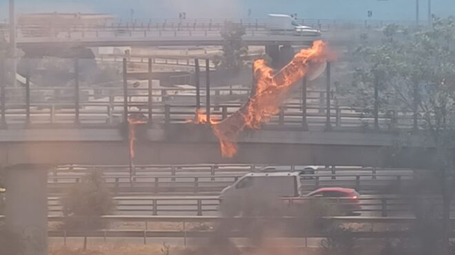 φωτιά-σε-δίκυκλο-στην-έξοδο-κηφισού-πρ-563151070