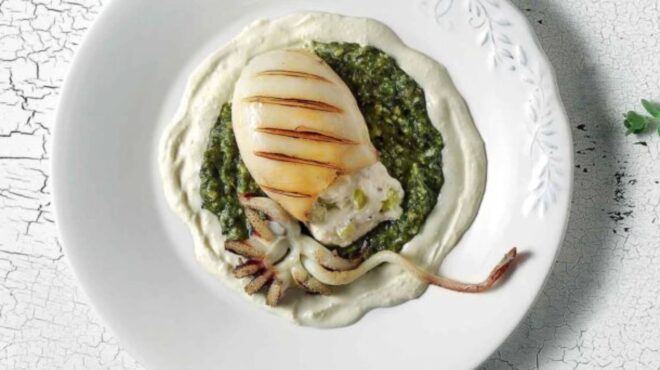 σουπιά-ψητή-με-κρέμα-φέτας-και-πέστο-ρί-563138962