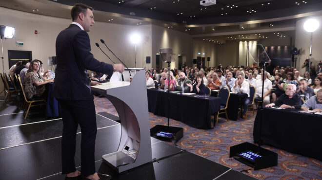 συριζα-εκρηκτικό-κλίμα-στη-συνεδρίασ-563114587