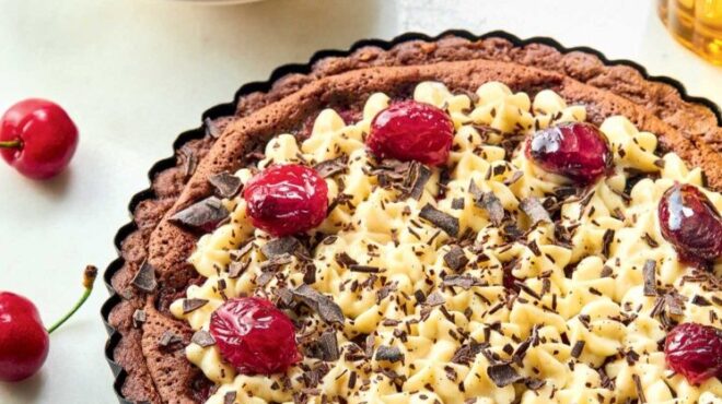 τάρτα-με-κεράσια-φινανσιέ-σοκολάτας-κ-563125999