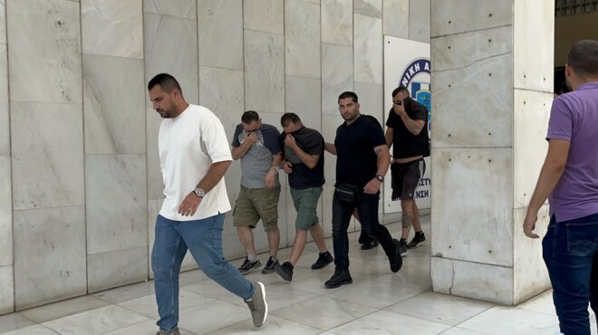 στην-ευελπίδων-οι-74-συλληφθέντες-της-συ-563126374