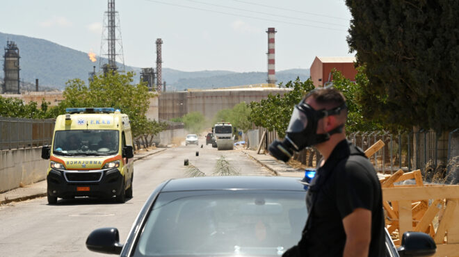 ασπρόπυργος-υπό-έλεγχο-η-φωτιά-στο-εργ-563180296