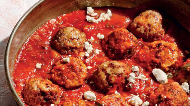 κεφτεδάκια-με-πλούσια-σάλτσα-ντομάτα-563179942