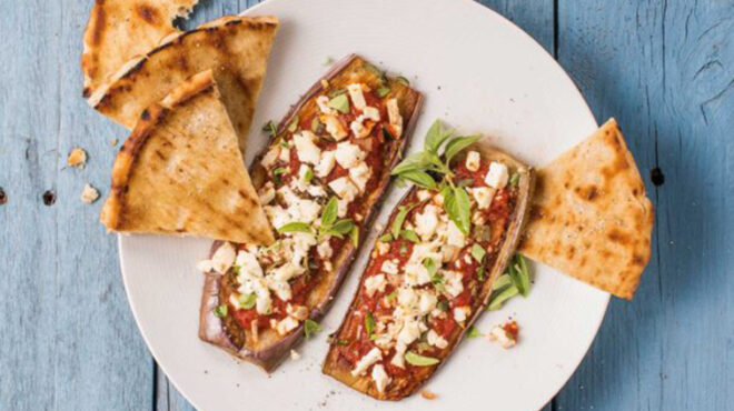 μελιτζάνες-τσακώνικες-με-φέτα-και-βασ-563183107