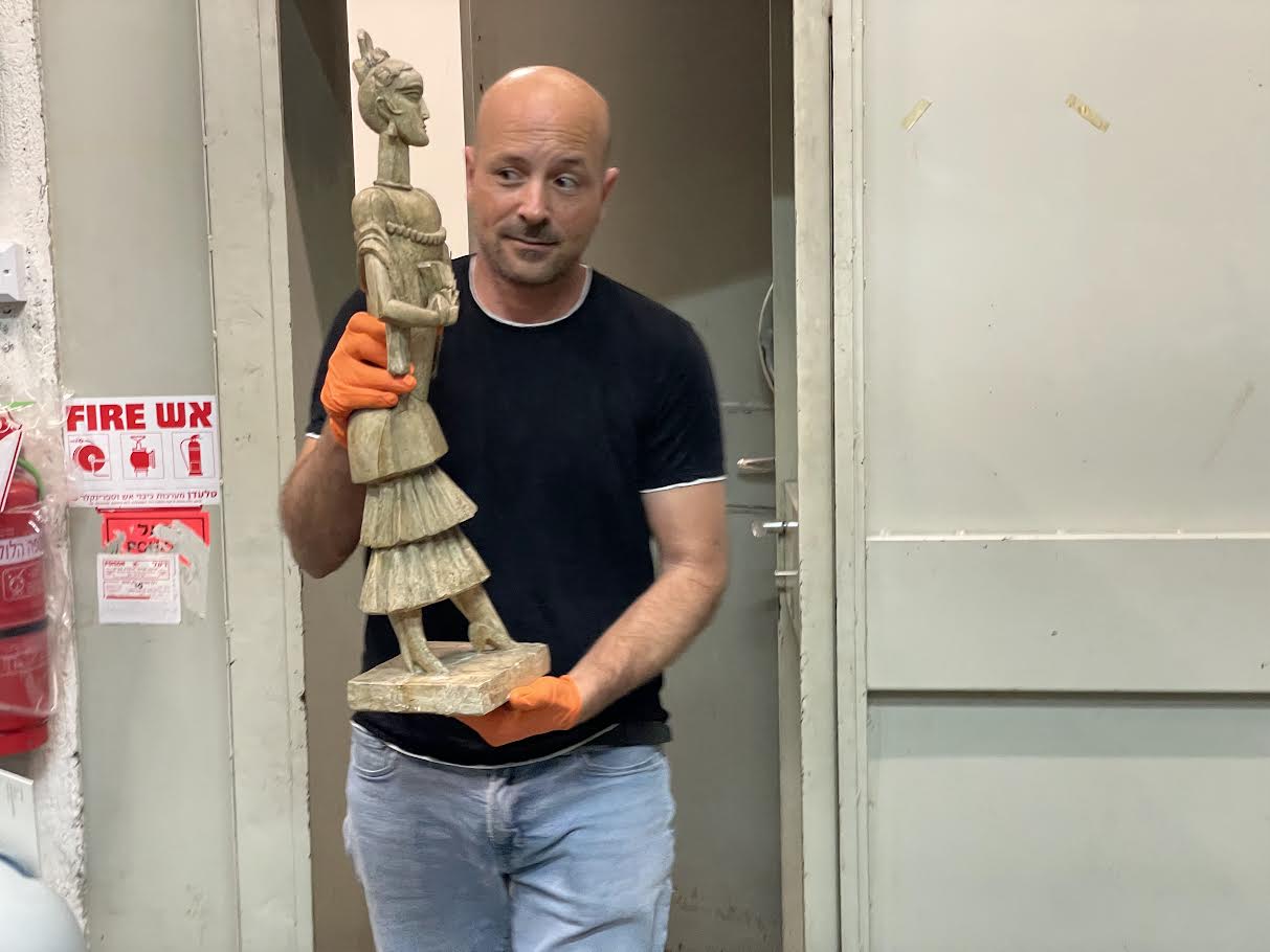 Τι γυρεύουν ο Κλιμτ, ο Πόλοκ και ο Πικάσο στο υπόγειο;-6