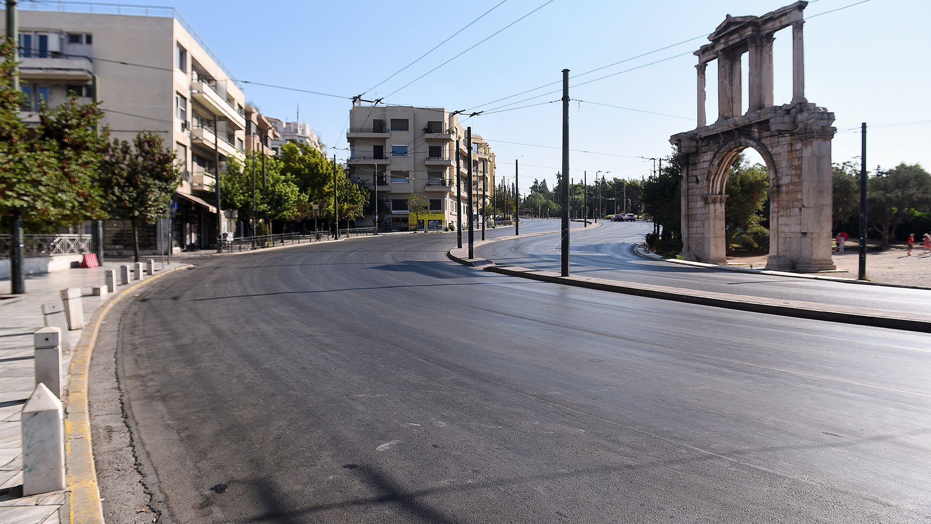 Δεκαπενταύγουστος: Η άδεια Αθήνα μέσα από δέκα κλικ-3