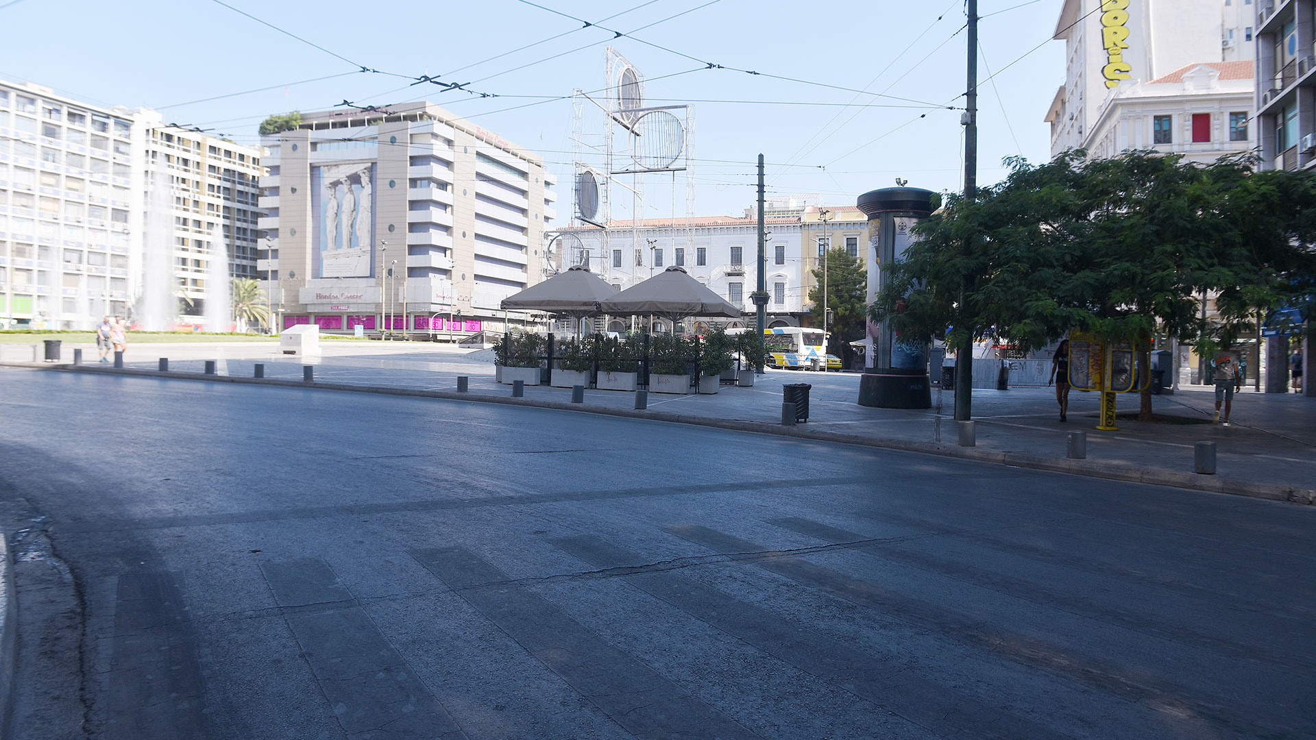 Δεκαπενταύγουστος: Η άδεια Αθήνα μέσα από δέκα κλικ-8