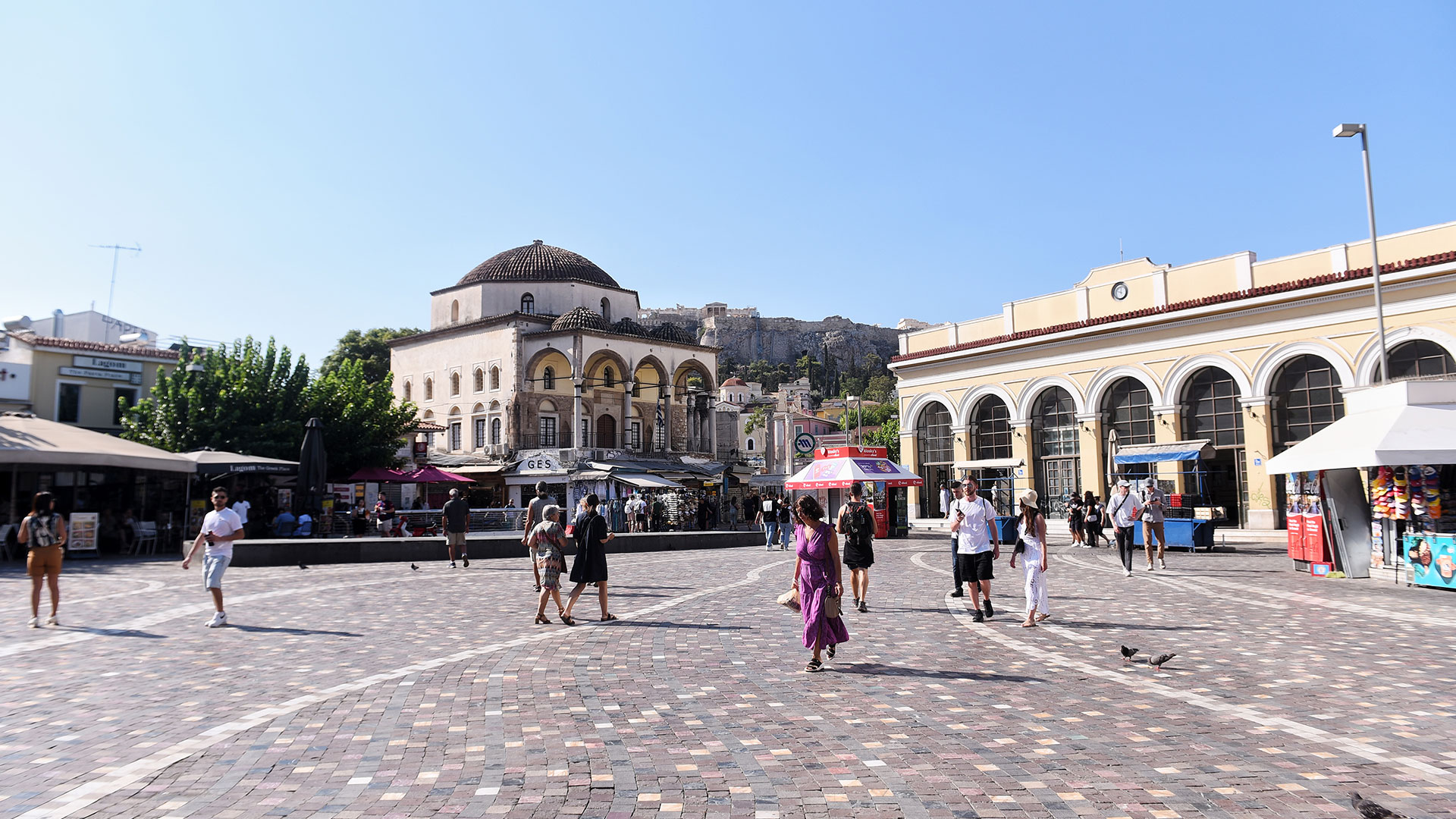 Δεκαπενταύγουστος: Η άδεια Αθήνα μέσα από δέκα κλικ-5