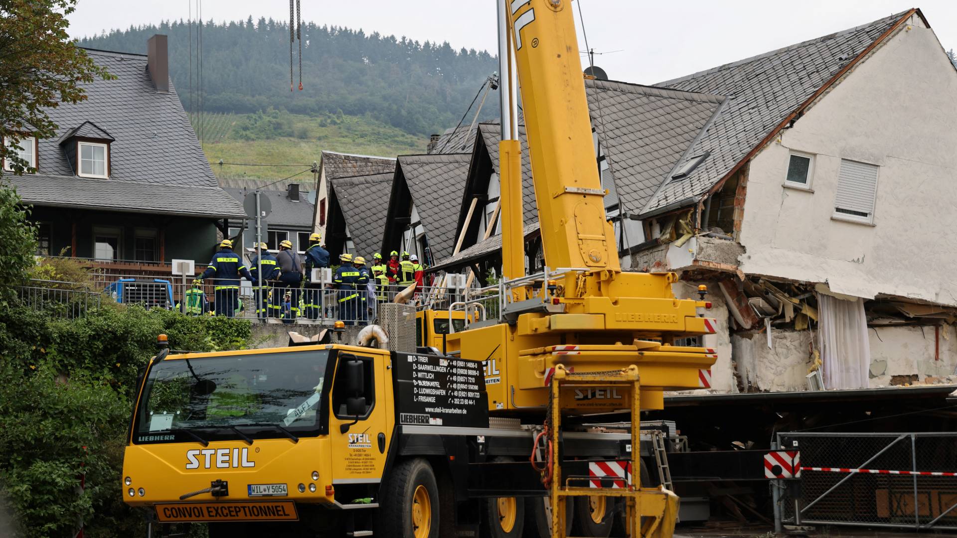 Γερμανία – Κατάρρευση ξενοδοχείου: Σε εξέλιξη ο απεγκλωβισμός των παγιδευμένων-1