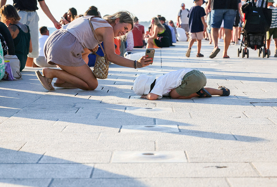 Αλήθεια τώρα;-2