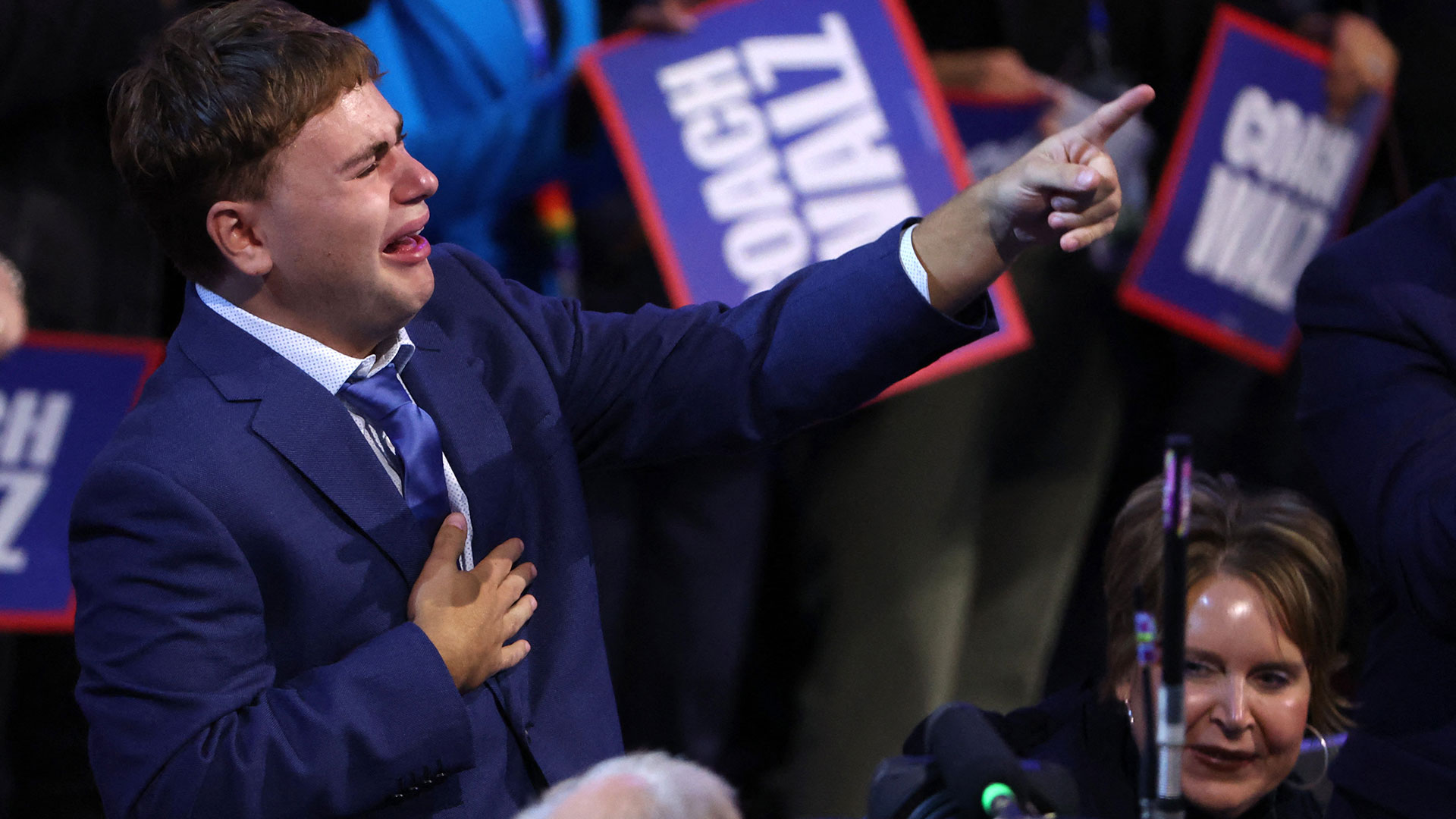 Ξεσήκωσε το συνέδριο ο «κόουτς» Γουόλς: «Θα τα δώσουμε όλα και θα κερδίσουμε»-2