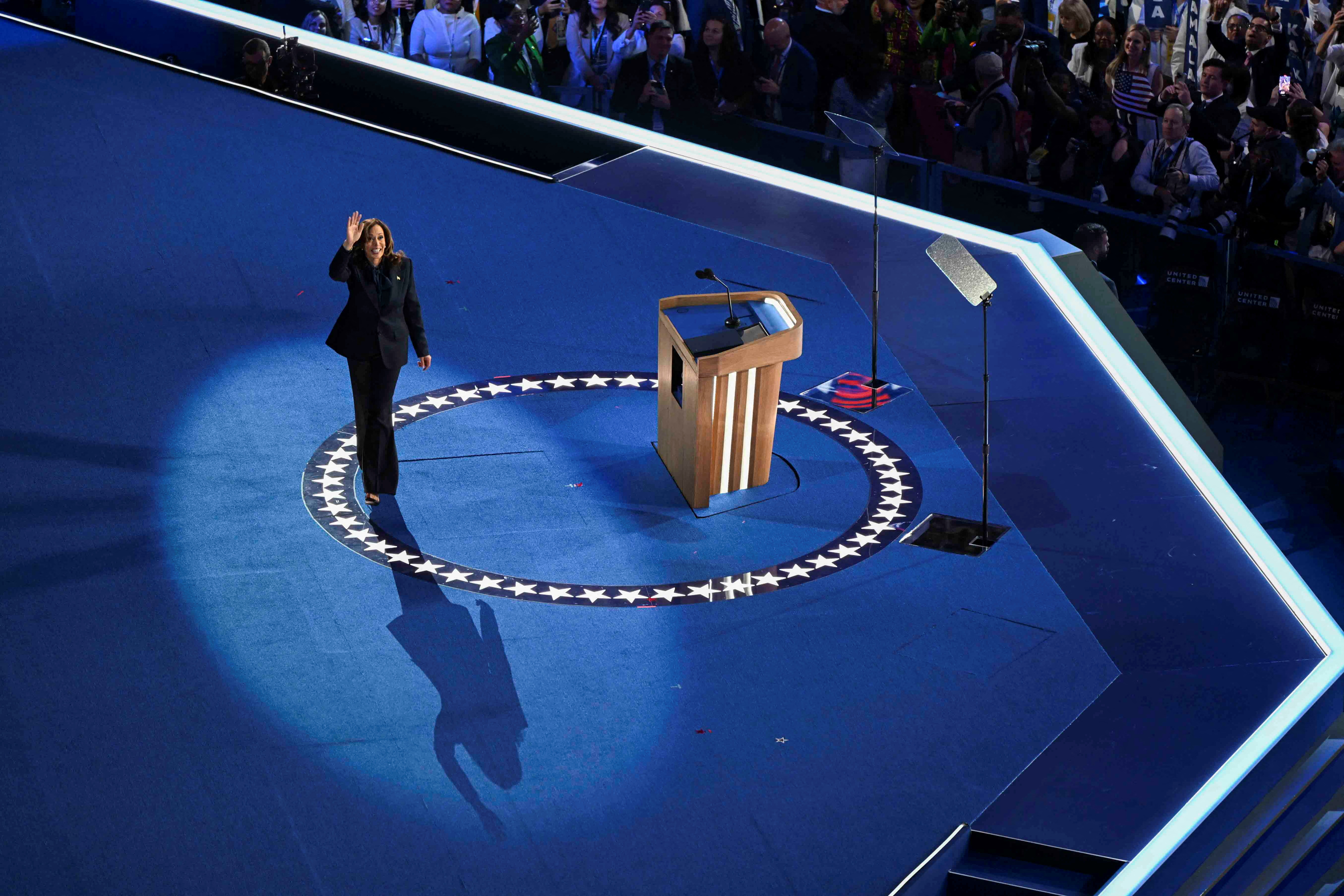 Κάμαλα Χάρις: Και επισήμως υποψήφια των Δημοκρατικών – «Θα είμαι πρόεδρος όλων των Αμερικανών»-1