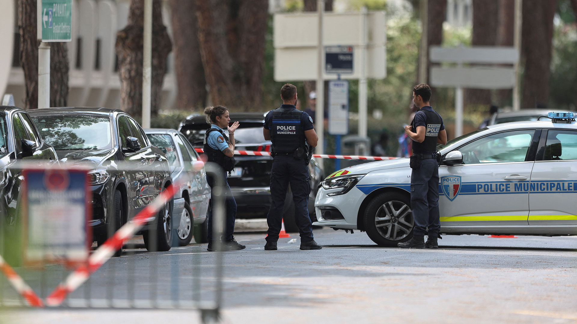 Γαλλία: Τέσσερις συλλήψεις για την επίθεση στη συναγωγή – Ενας 33χρονος Αλγερινός ο βασικός ύποπτος-1