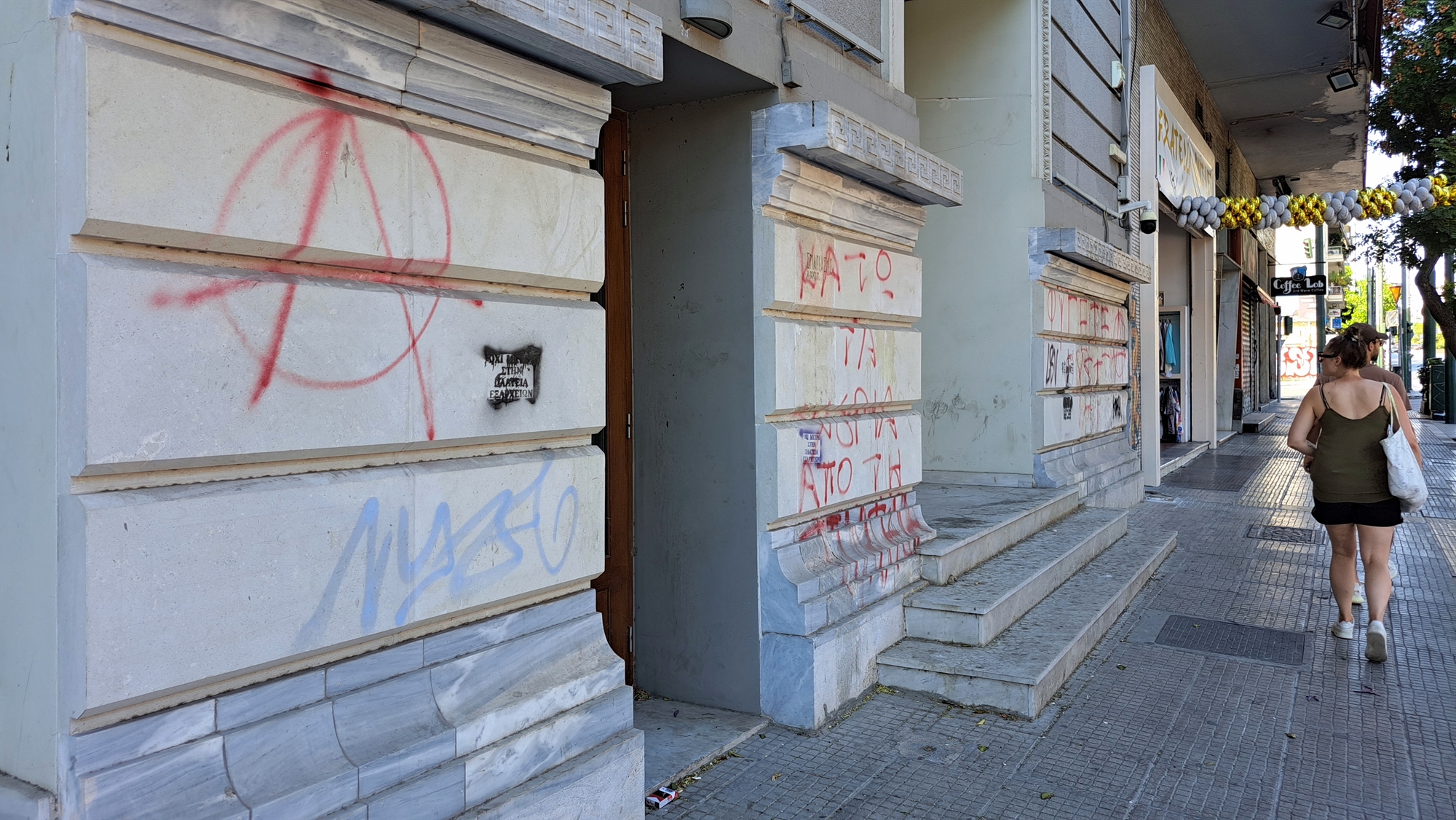 Το Ακροπόλ της εγκατάλειψης-1