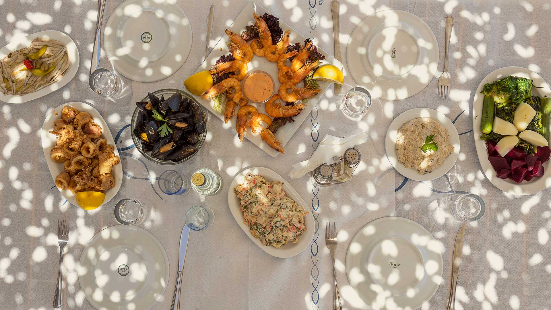 Από τα νησιά στην πόλη: 13 ψαροταβέρνες με θέα θάλασσα για ομαλή μετάβαση στην Αθήνα-1