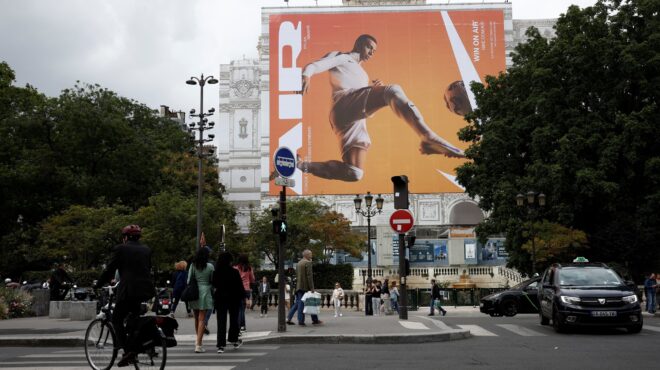 μεγάλη-καμπάνια-της-nike-στο-παρίσι-563157517