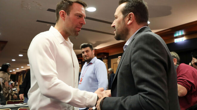 συριζα-αρνείται-να-παραιτηθεί-ο-φάμελ-563190481