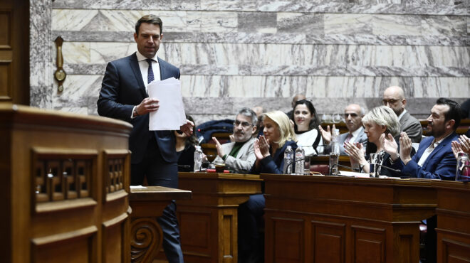 συριζα-τα-τελευταία-του-χαρτιά-παίζει-563191309