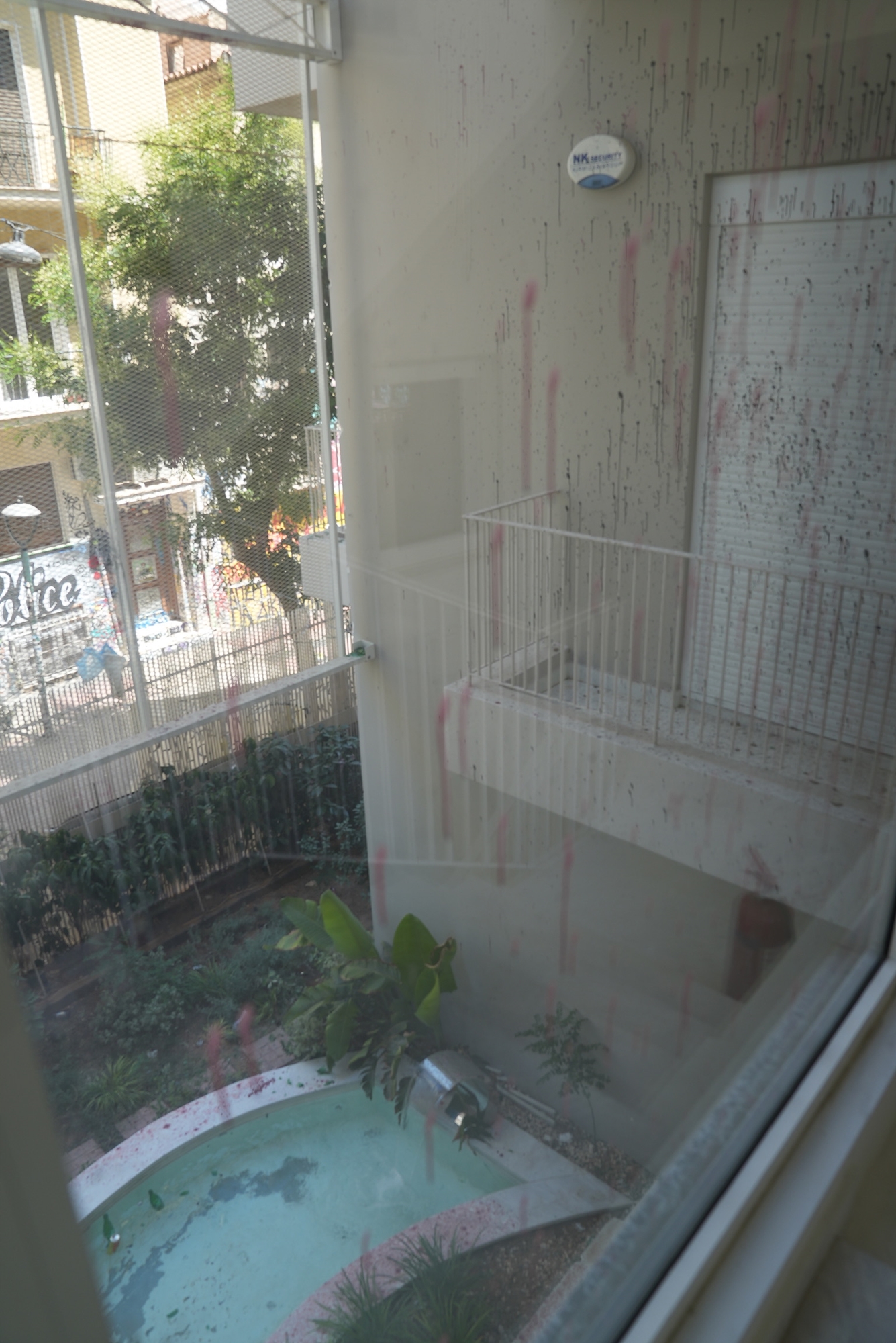 Εξάρχεια: Επενδυτές στο άβατο-3