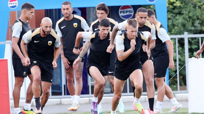 στο-ερεβάν-η-αεκ-και-στο-βάθος-σπλιτ-563161276