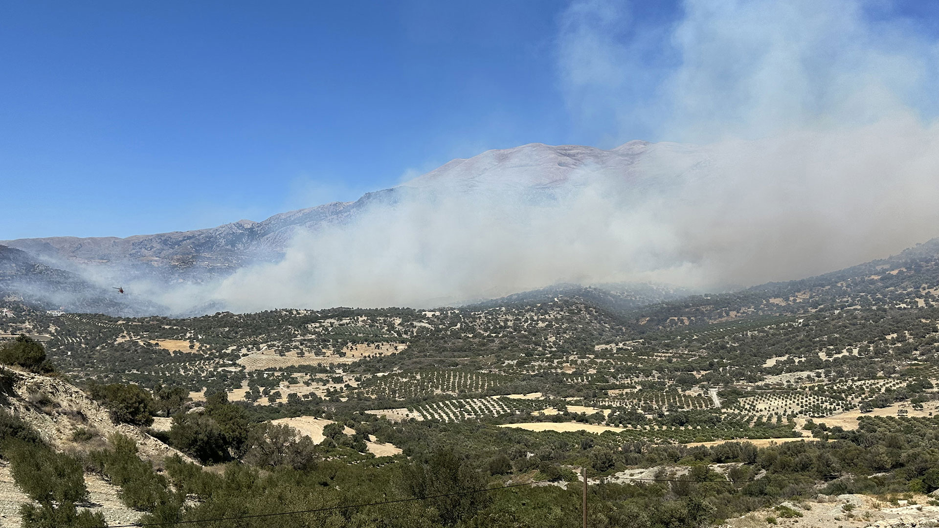 Ρέθυμνο: Δεύτερο βράδυ μάχης με τις φλόγες-1