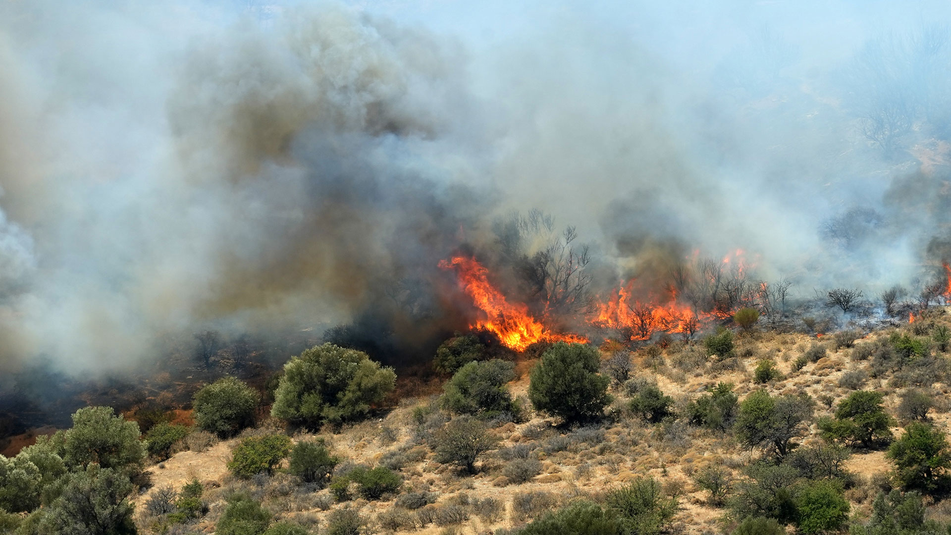 Ρέθυμνο: Δεύτερο βράδυ μάχης με τις φλόγες-2