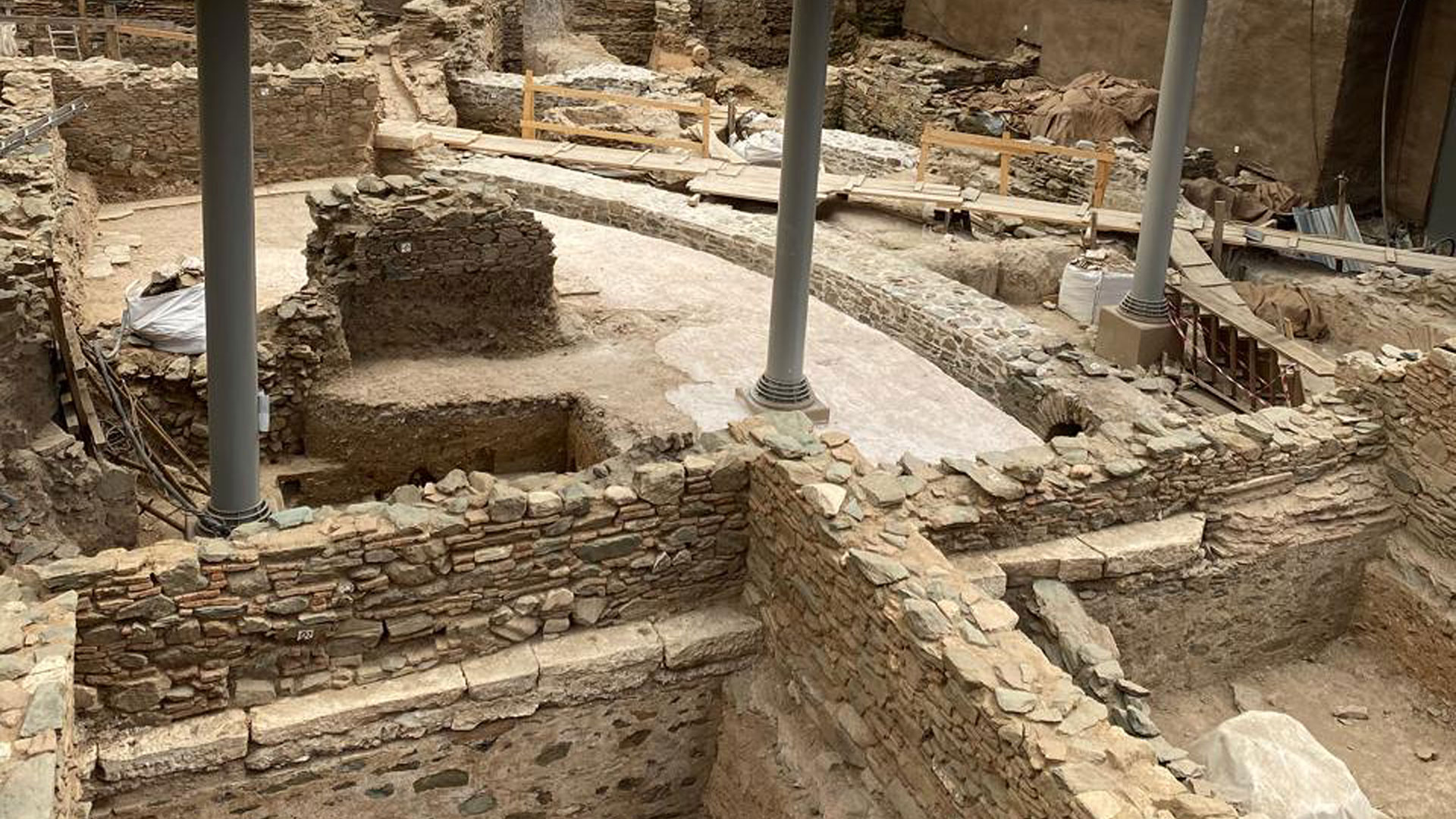 Μετρό Θεσσαλονίκης: Επέστρεψαν τα αρχαία στον σταθμό Βενιζέλου-2