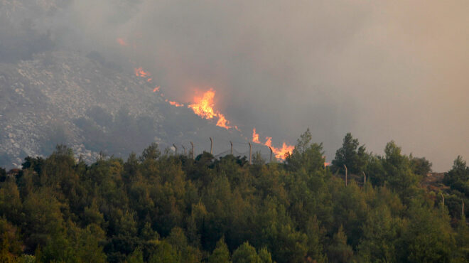 φωτιά-στην-αττική-βίντεο-από-τη-στιγμή-563171380