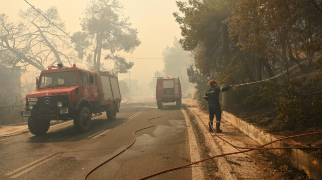 κάηκαν-δύο-πυροσβεστικά-στο-νέο-βουτζ-563169922