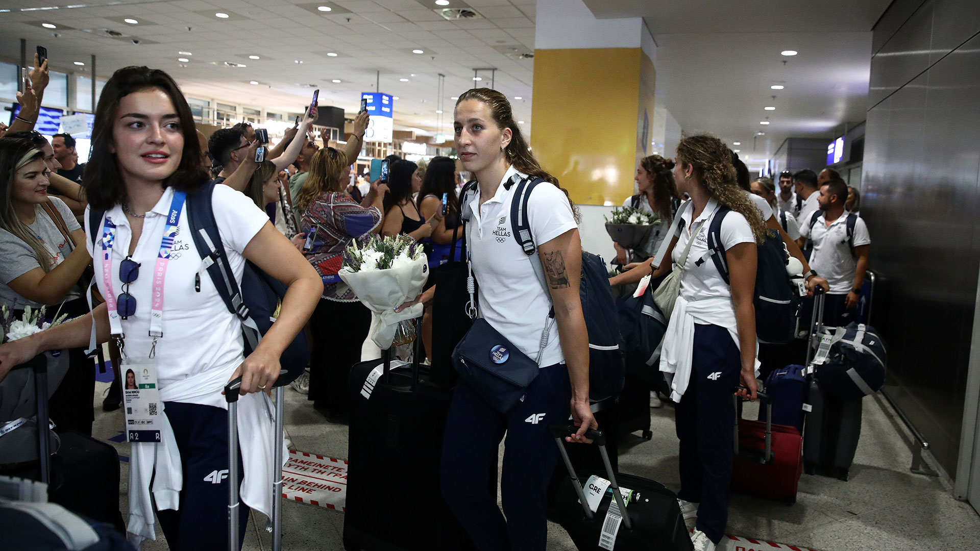 Ολυμπιακοί Αγώνες: «Κλικ» από την άφιξη της ελληνικής αποστολής-8