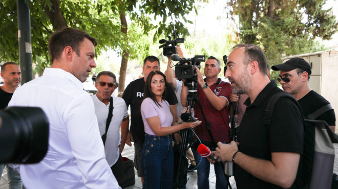 συριζα-η-στιχομυθία-του-κασσελάκη-με-ε-563183521