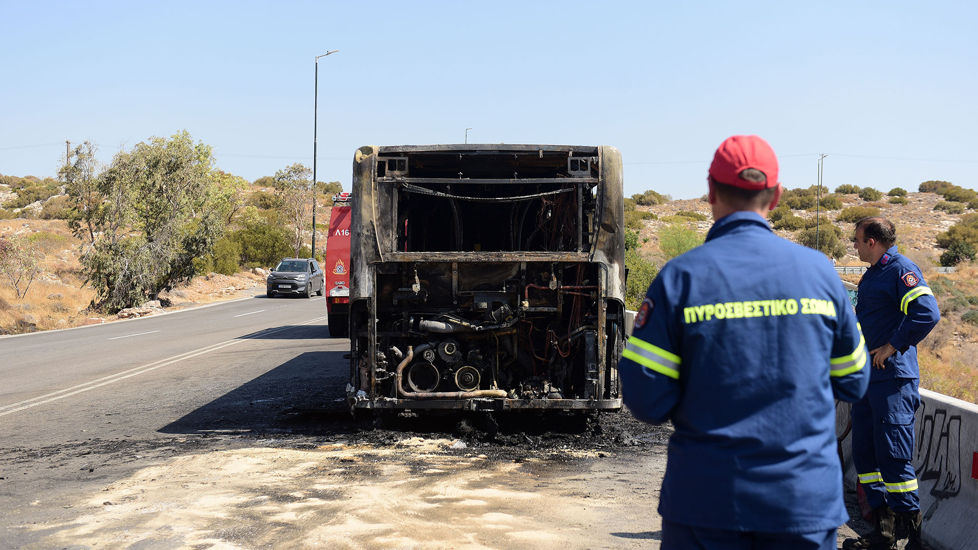 Φωτιά σε λεωφορείο επί της Λεωφόρου Ποσειδώνος-1