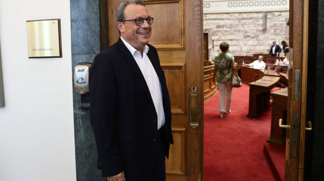 φάμελλος-θέτω-θέμα-πολιτικής-της-ηγεσ-563192218