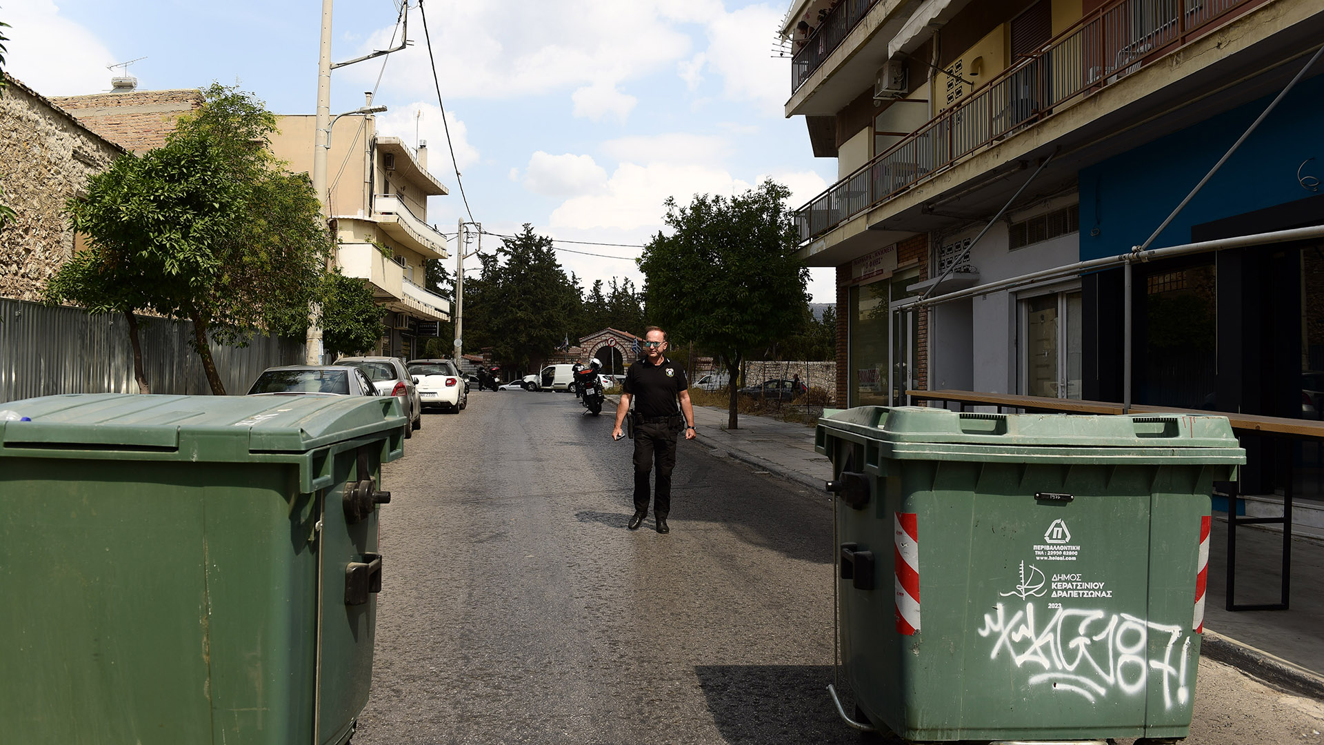 Συναγερμός στο Κερατσίνι – Εντοπίστηκε ύποπτο αντικείμενο στο οδόστρωμα-1