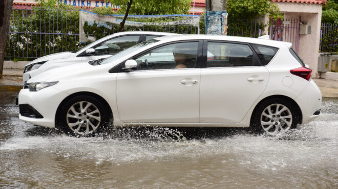 κακοκαιρία-διακόπηκε-η-κυκλοφορία-στ-563198239