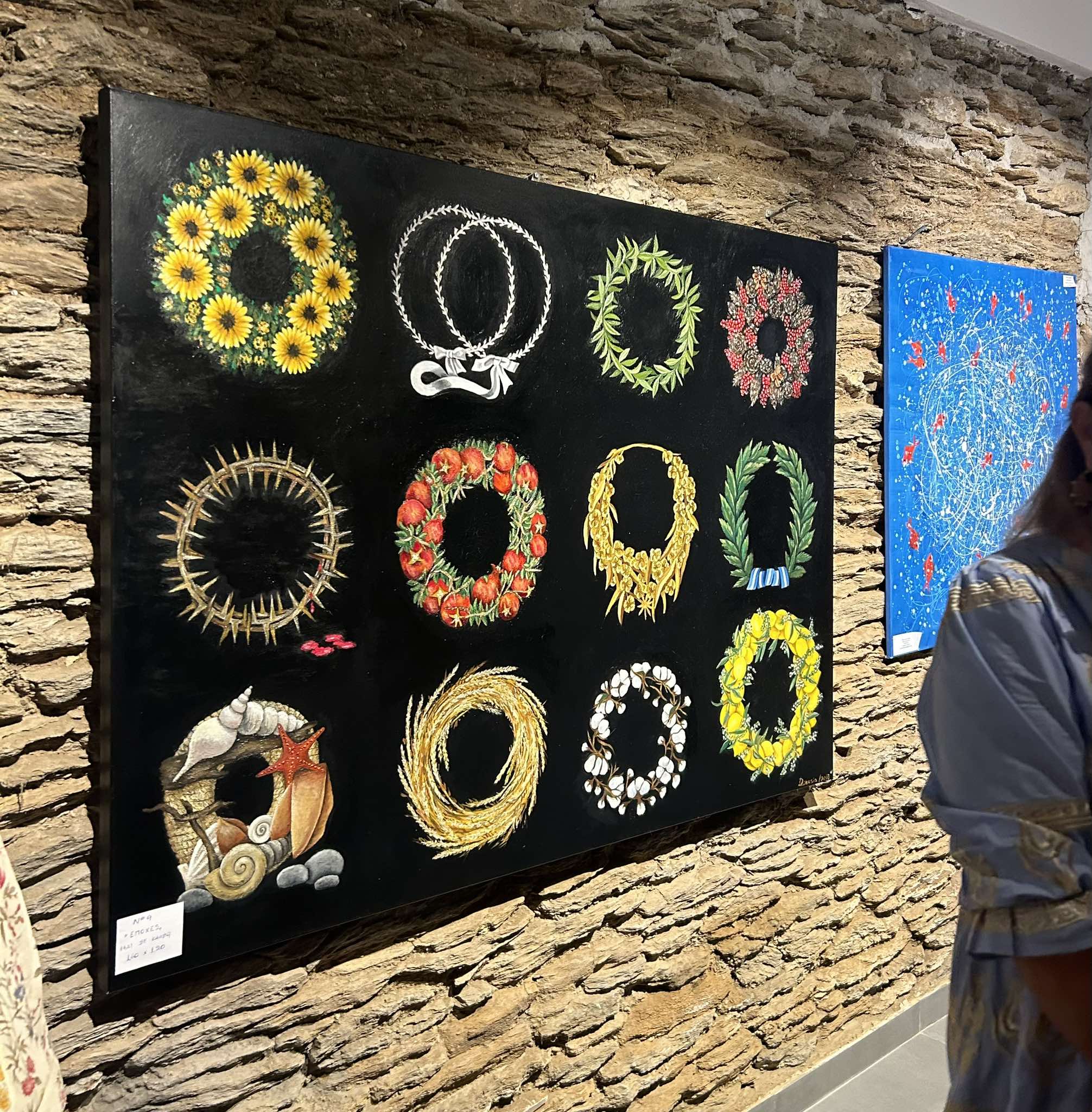 Με επιτυχία ολοκληρώθηκαν τα εγκαίνια της έκθεσης ζωγραφικής «Εικαστικά Αγκαλιάσματα» στη Χώρα της Άνδρου-3