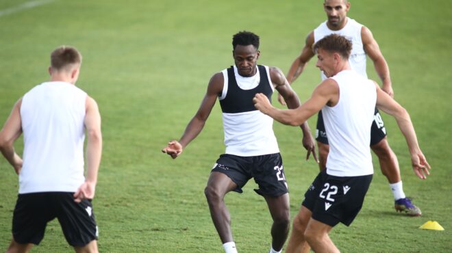 πρώτα-η-σάμροκ-ρόβερς-μετά-η-ενίσχυση-γ-563182813