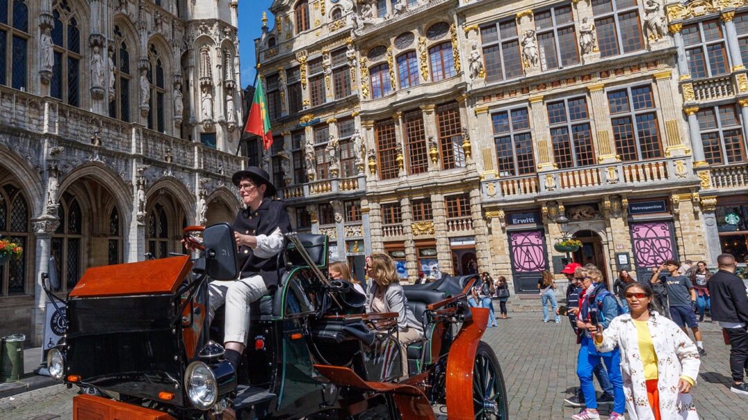 σύγχρονοι-αγωγιάτες-με-ηλεκτρικούς-ί-563179489