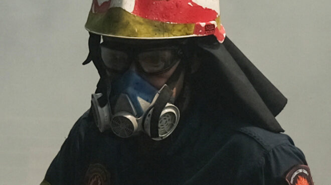 ο-πυροσβέστης-εξόριστοι-563172277