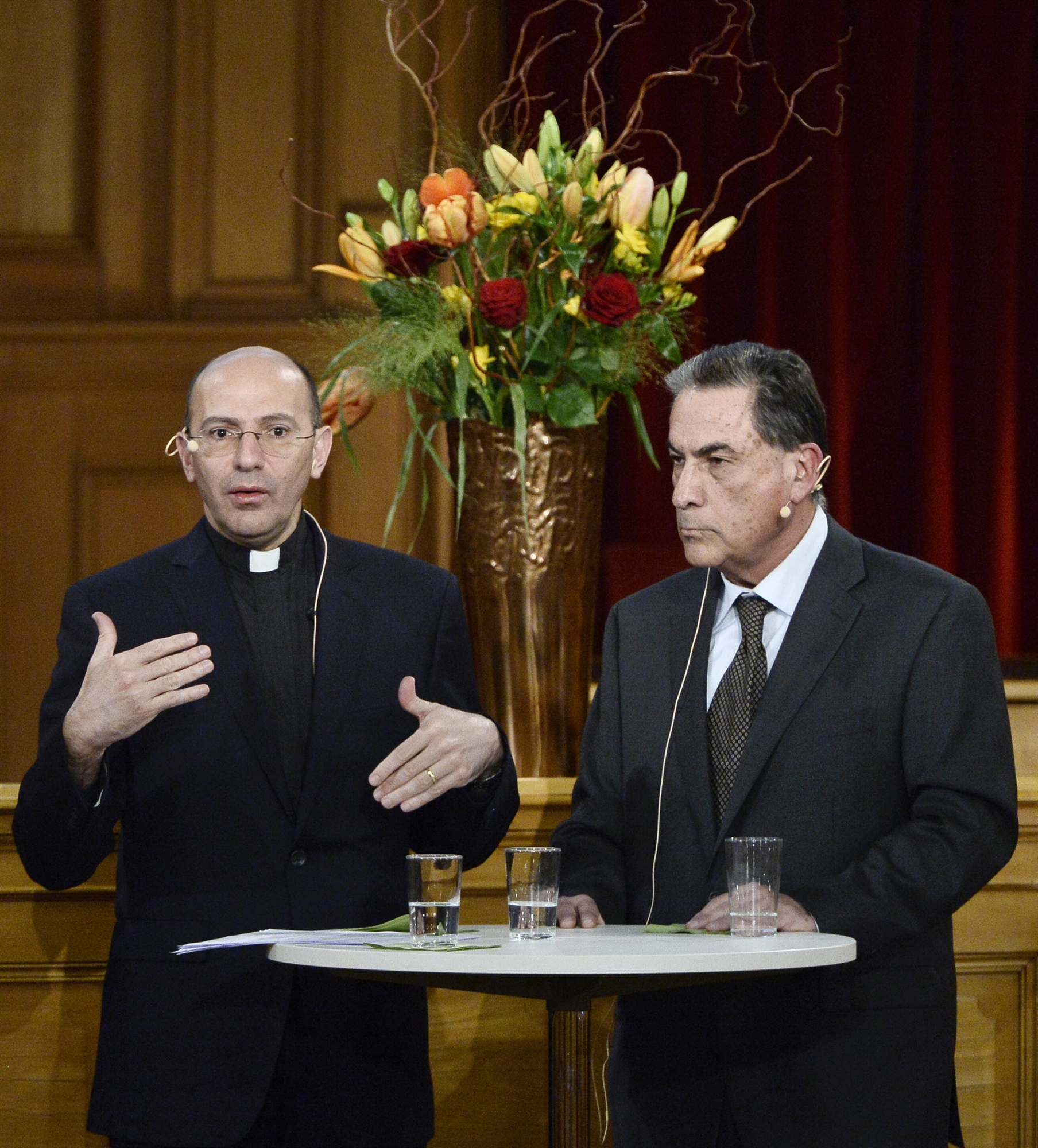 Γκίντεον Λεβί στην «Κ»: Μόνο η Αμερική μπορεί να βάλει τέλος στον πόλεμο-1