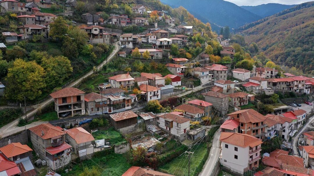 το-μικρό-χωριό-της-ευρυτανίας-που-θέλε-563189188